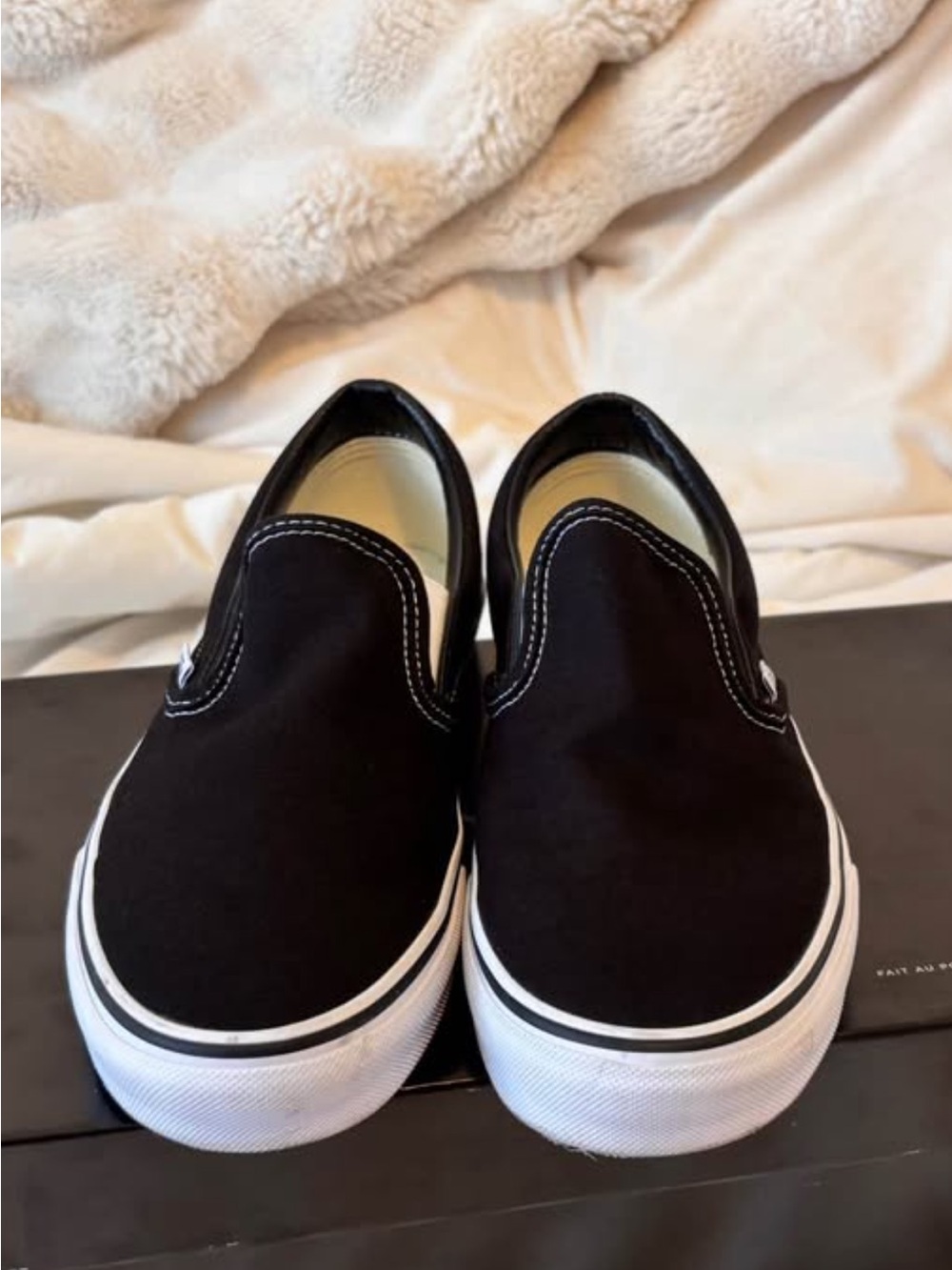 Vans Classic Slip-On Shoes - Black - Picture 3 of 9